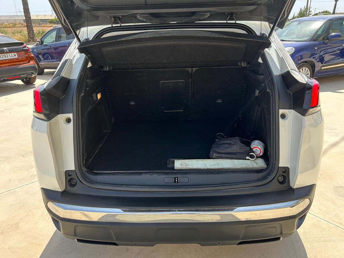 PEUGEOT 3008 ALLURE 1.6 PHEV HYBRID AUTO SPANISH LHD IN SPAIN 81000 MILES 2020
